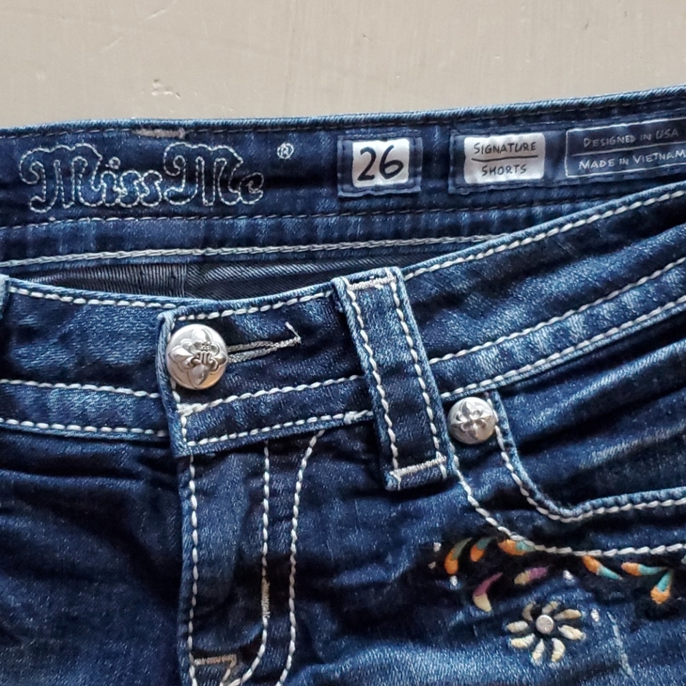 Super Cute Miss Me Shorts - Picture 7 of 8